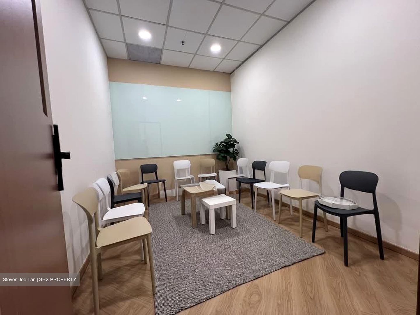 Kembangan Plaza (D14), Office #536393511